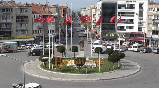 Akhisar Belediyesinden Şarkılı Evde Kal Çağrısı