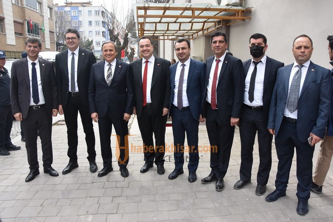 Kılıçdaroğlu, Akhisar Belediyesi’nin Toplu Açılış Törenine Katıldı