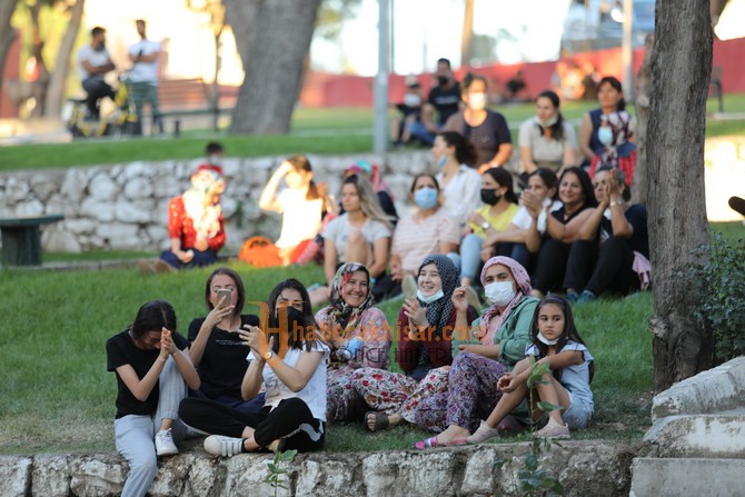 Akhisar Belediyesi Açık Hava Yaz Konserleri Büyük İlgi Görüyor