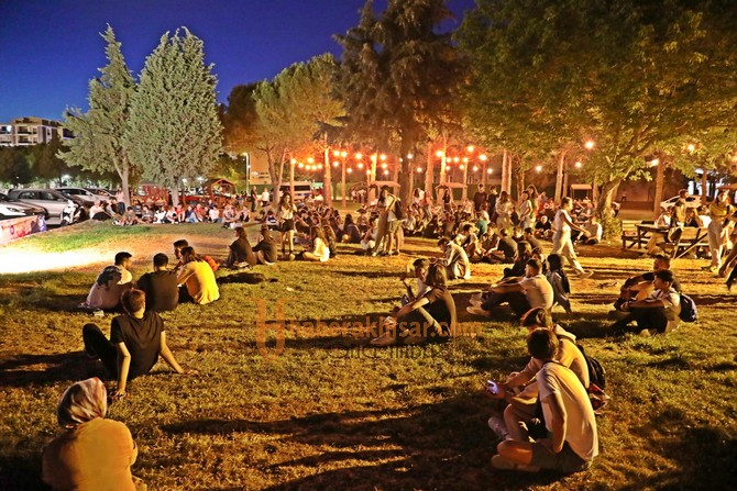Akhisar’da Yaz Akşamları Konseri Kaldığı Yerden Devam Ediyor