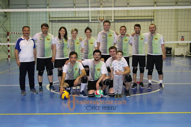 Akhisar Belediyesi Voleybol takımı Valilik kupasına katılıyor