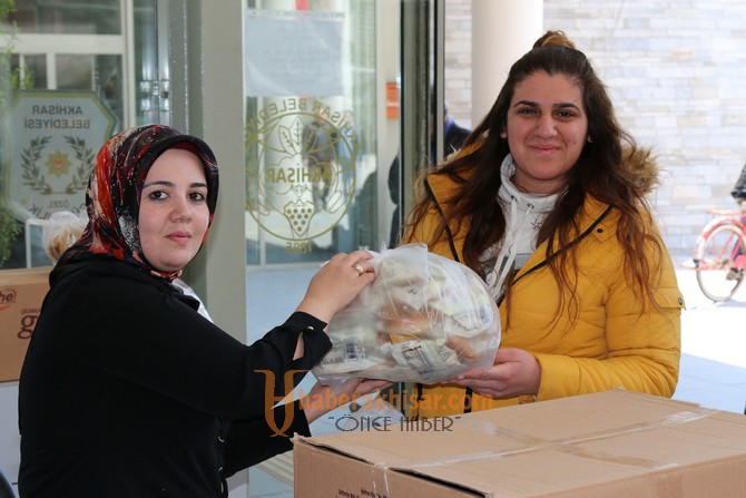 Çölyaklı vatandaşların ekmeği Akhisar Belediyesi’nden
