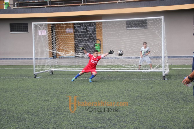 Hüseyin Sultan Miniklere Futbol turnuvası U9 şampiyonu Murat Germen SK oldu