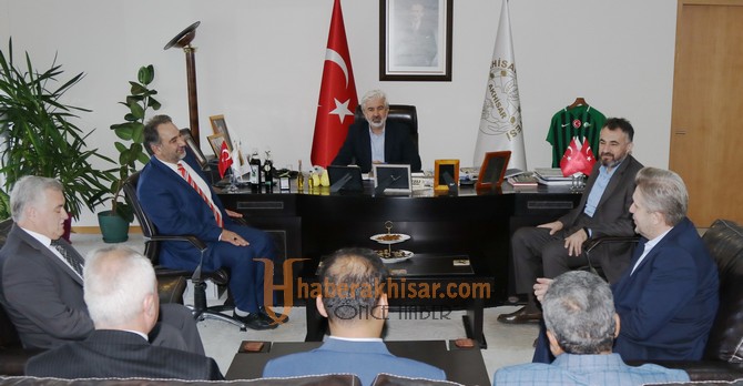 Müftü Türkmenoğlu, Akhisar Belediye Başkanı Salih Hızlı’yı ziyaret etti