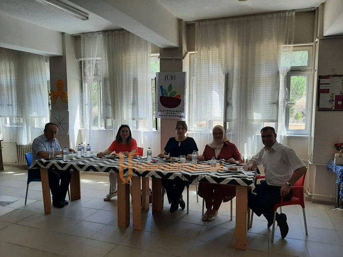 Akhisar Toki Zeytinkent İlkokulu Bahar Şenlikleri Yapıldı