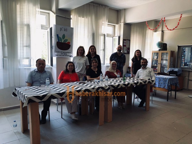 Akhisar Toki Zeytinkent İlkokulu Bahar Şenlikleri Yapıldı