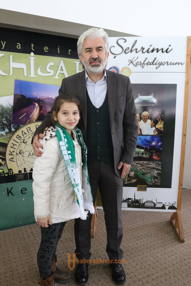 Akhisar Mehmet Akif Ersoy İlkokulu 4.sınıf öğrencileri şehrini keşfetti