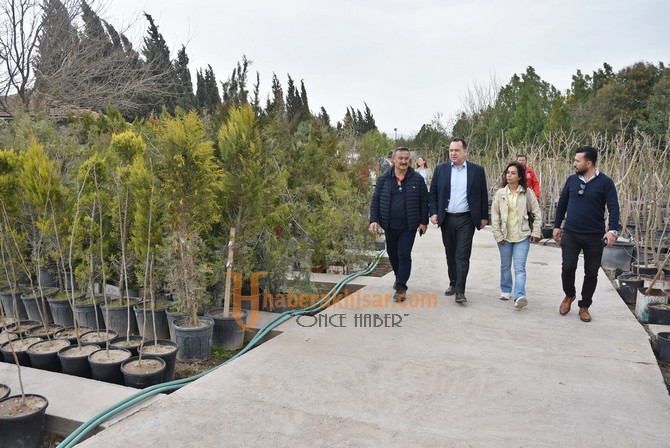 Akhisar Belediyesi Park Bahçeler Sezona Hazır