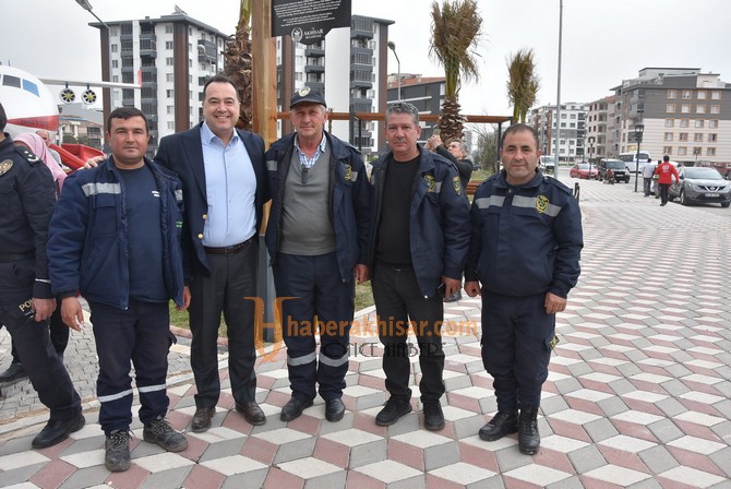 Akhisar Belediyesi’nin Yeni Parkına Şehit Polisin Adı Verildi