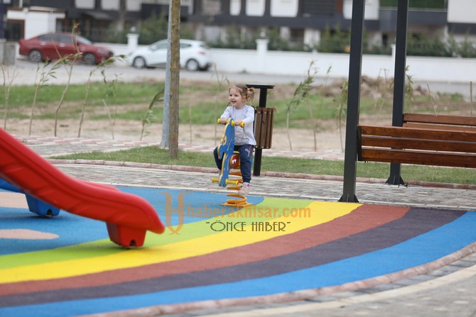 Akhisar Belediyesi’nin Yeni Parkına Şehit Polisin Adı Verildi