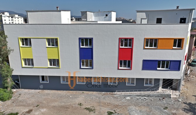 Akhisar Belediyesi Seyitahmet Mahalle Kreşi ve Sağlık Ocağı İnşaatında Sona Gelindi