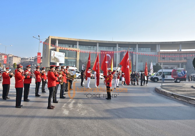 Atatürk’ün Akhisar’a Gelişinin 98. Yıl Dönümü Törenle Kutlandı