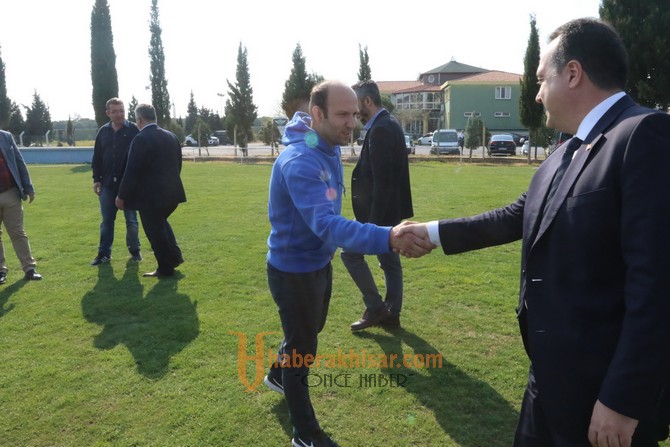 Akhisar Belediye Başkanı Besim Dutlulu’dan, Akhisarspor’a ziyaret