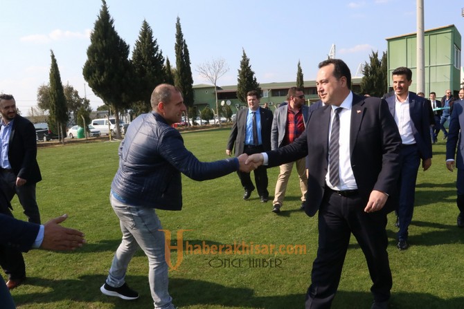 Akhisar Belediye Başkanı Besim Dutlulu’dan, Akhisarspor’a ziyaret