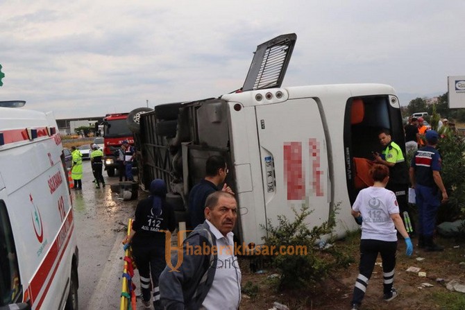 Akhisar'da Yolcu otobüsü Devrildi; 1 Ölü, 41 Yaralı