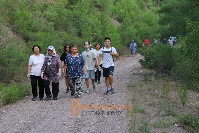 Başkan Dutlulu, sağlıklı yaşam için doğa yürüyüşlerine katıldı