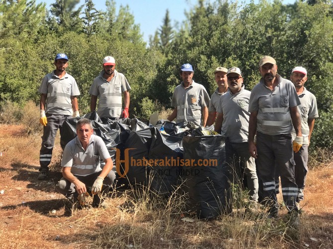 Akhisar Belediyesi Yangın Riskine Karşı Ormanları Temizliyor