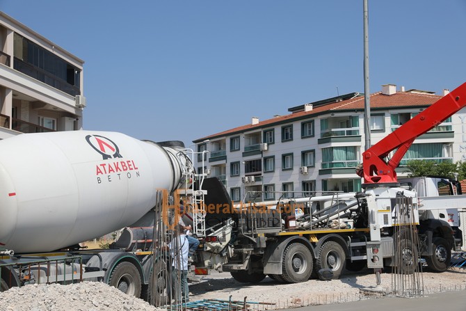 Akhisar Belediyesi Beton Santrali İle Hem Ek Gelir Hem De Hızlı Hizmet Sunuyor