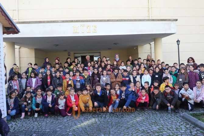 Akhisar Namık Oğul İlkokulu 3.sınıf öğrencileri şehrini keşfetti
