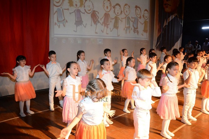 Misak-I Milli İlkokulu 1.Sınıf F Grubunun Muhteşem Gösterisi