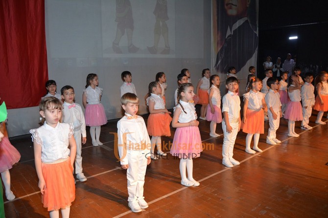 Misak-I Milli İlkokulu 1.Sınıf F Grubunun Muhteşem Gösterisi