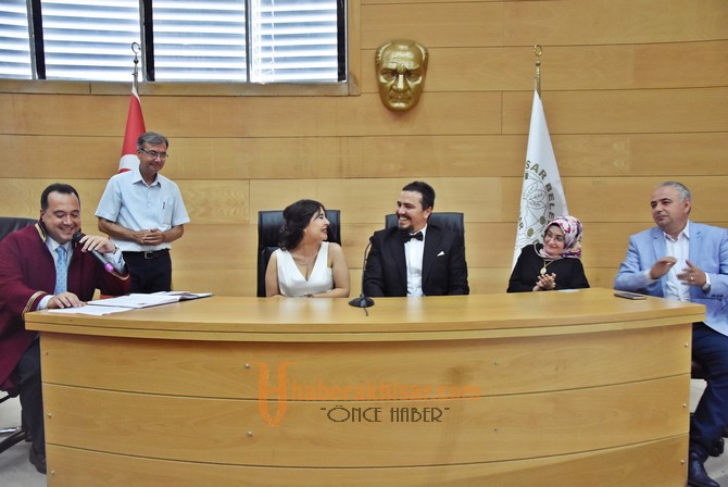 Başkan Besim Dutlulu, ilk nikahını kıydı