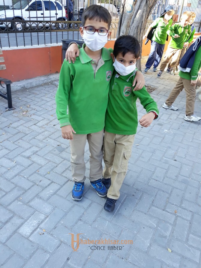 Gazi Okulunda ‘Maskeni Tak Farkındalık Yarat’ Kampanyası