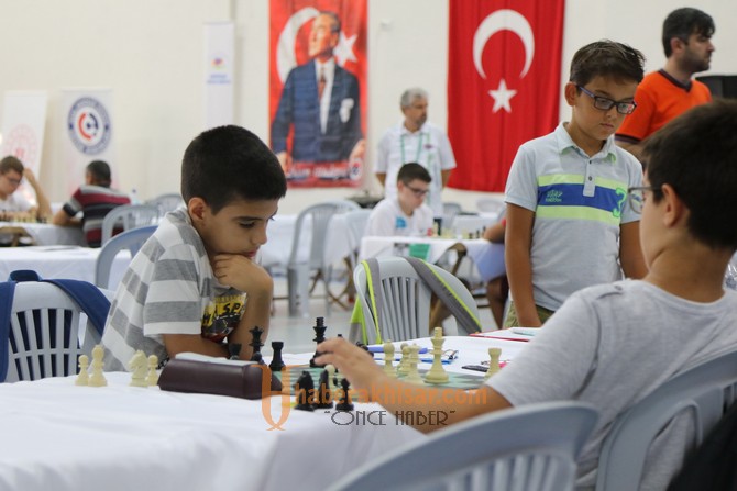 Akhisar Geleneksel 27. Açık Satranç Turnuvası sona erdi