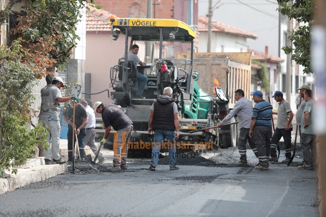 Akhisar Belediyesi Dört Koldan Çalışmalarına Devam Ediyor