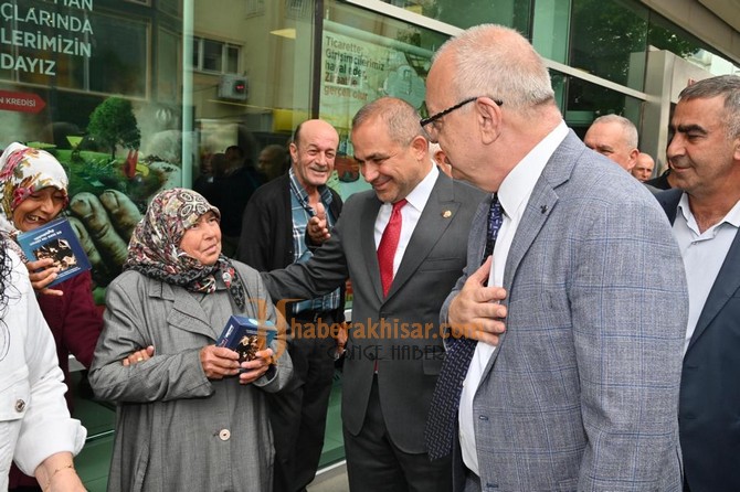 Başkan Ergün ve MHP Heyetine Akhisar’da Coşkulu Karşılama