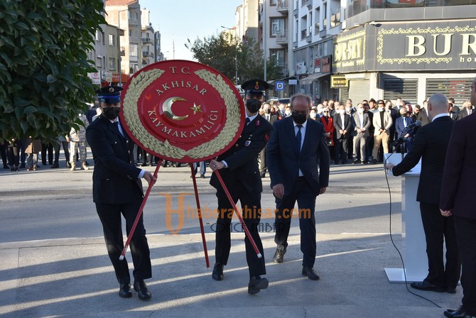 Mustafa kemal Atatürk Akhisar’da Törenle Anıldı