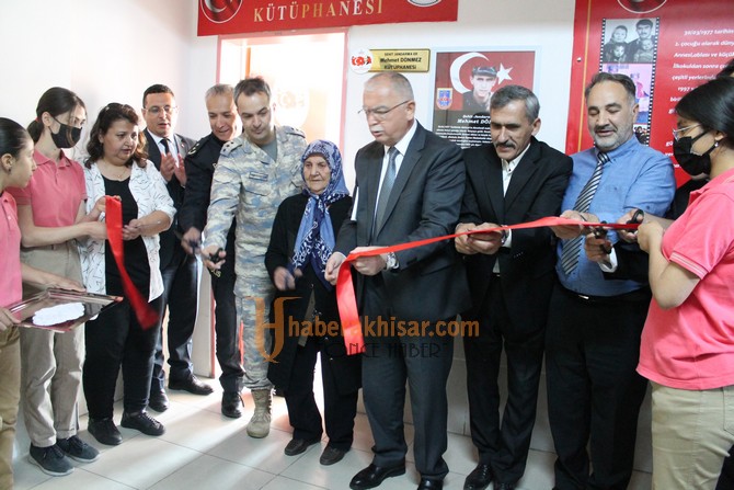 Akselendi’de Şehit Jandarma Er Mehmet Dönmez Kütüphanesi Açıldı
