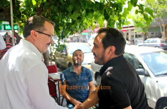Milletvekili Uğur Aydemir, Akhisar’da MHP Milletvekili Erkan Akçay ile birlikte destek istedi