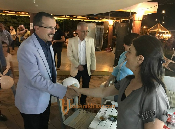 Milletvekili Uğur Aydemir, Akhisar’da MHP Milletvekili Erkan Akçay ile birlikte destek istedi