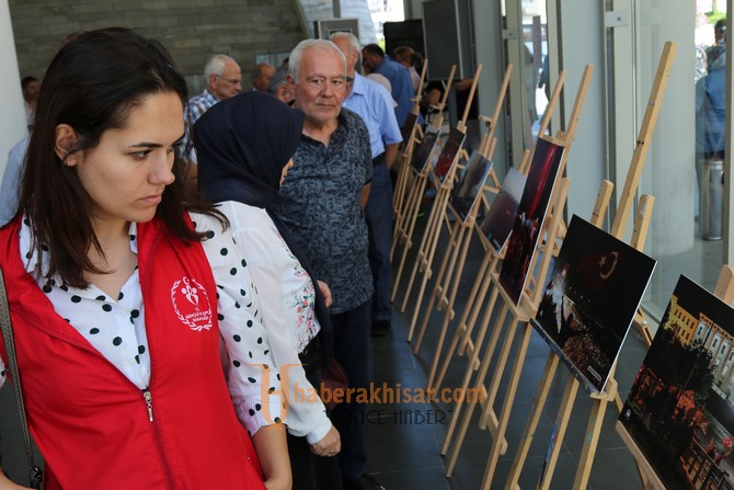 15 Temmuz konulu fotoğraf sergisi açıldı