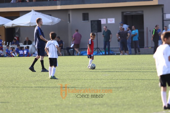 Golman İbrahim 9 yaş futbol turnuvası şampiyonu Akhisarspor oldu