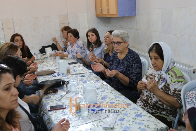 Alevi Kültür ve Cemevi Akhisar Şubesi’nde aşure buluşması