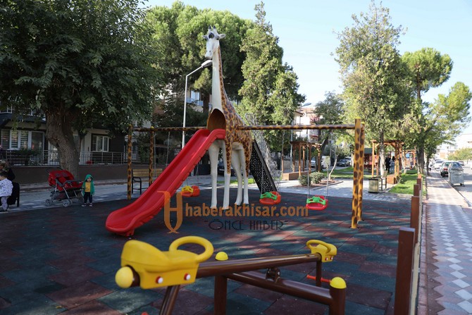 Akhisar Belediyesi Yeşil Alan ve Park Sayısını 330’a çıkardı