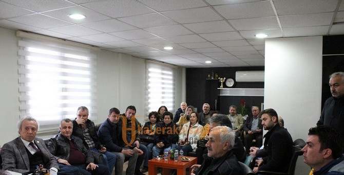 CHP ilçe teşkilatından T.M. Akhisarspor’a moral ziyareti