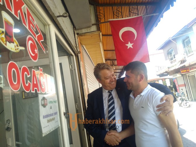 AK Parti Aday Adayı Karaoğlu'ndan Merkez Çarşı Ziyareti