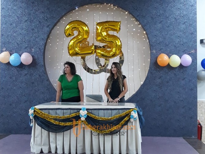 Akhisar Belediyesi Dans Topluluğu 25.yılını kutladı