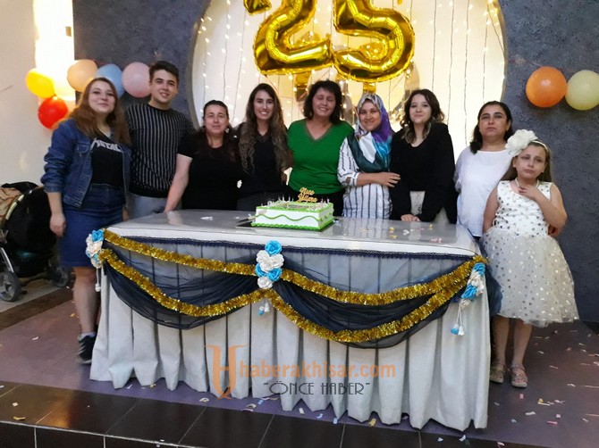 Akhisar Belediyesi Dans Topluluğu 25.yılını kutladı