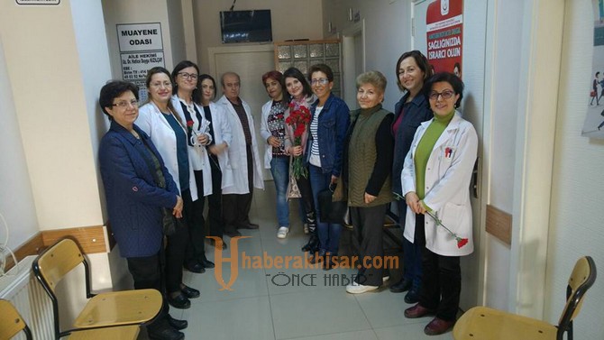 CHP Kadın Kolları Sağlık Çalışanlarını Unutmadı