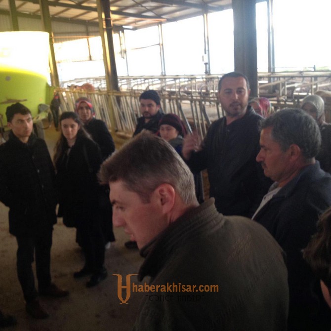 Süt sığırcılığı kursiyerlerinden işletme ziyareti
