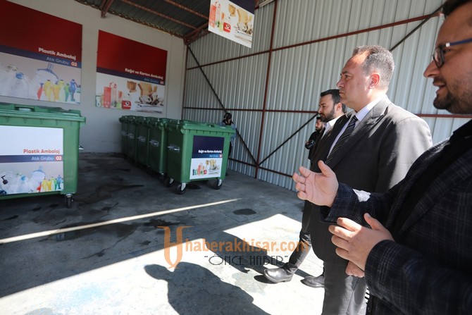 Akhisar Belediyesi 1’inci Sınıf Atık Getirme Merkezi Tanıtıldı