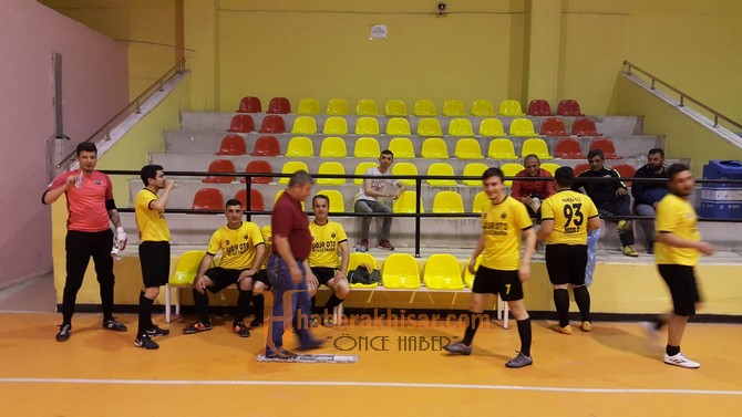 Futsal turnuvasında final grubu ikinci gün maçları yapıldı