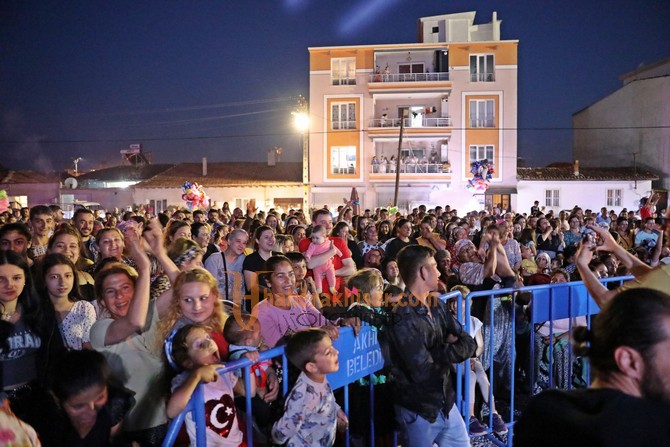 Akhisar Genç Roman Derneği Muhteşem Konserlerle Açıldı