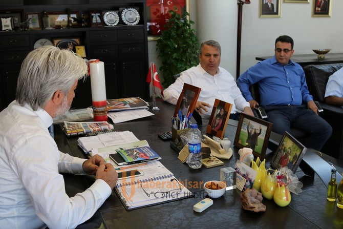 Belediye Başkanı Salih Hızlı, Yunusemre Belediye Başkanı Çerçi’yi kabul etti