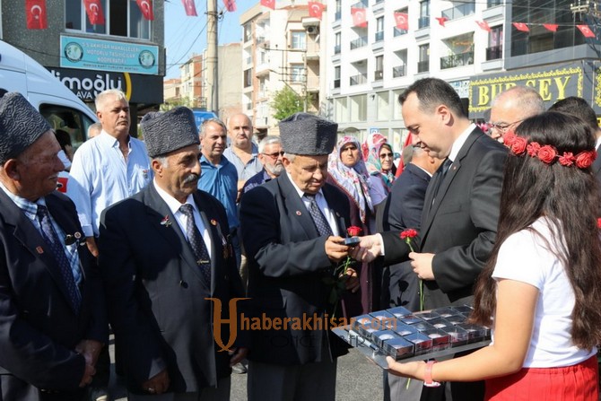 Akhisar’da Gaziler günü törenle kutlandı