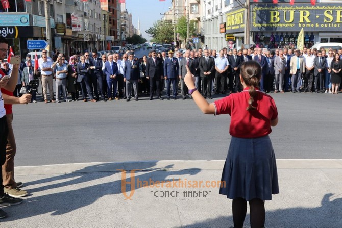 Akhisar’da Gaziler günü törenle kutlandı